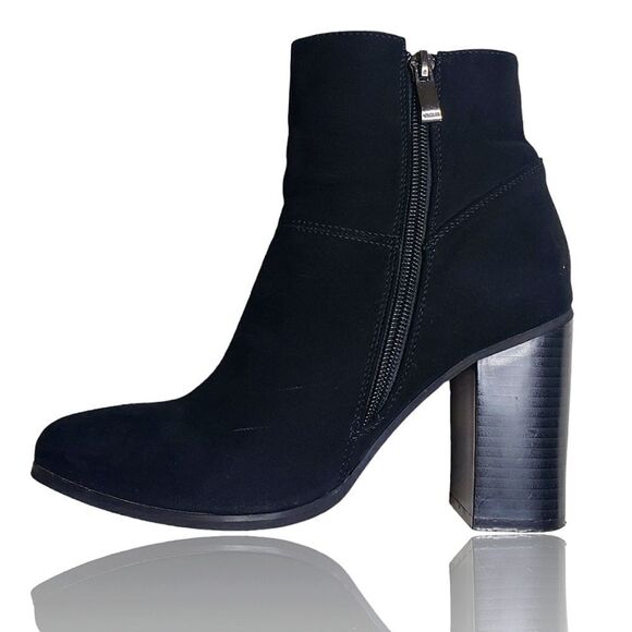 Wet Seal Black Vegan Chunky Heel Booties - Picture 1 of 8
